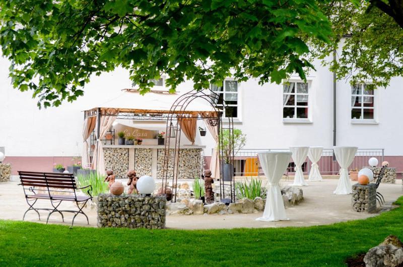 Landhotel Neukirchner Hof Neukirchen Bei Sulzbach-Rosenberg Exterior foto